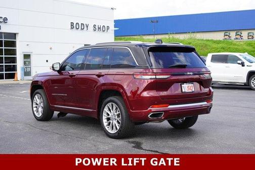 2023 Jeep Grand Cherokee Summit