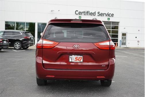 2016 Toyota Sienna L