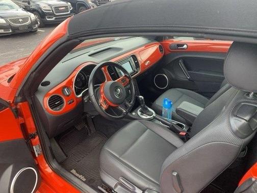 2016 Volkswagen Beetle 1.8T SE