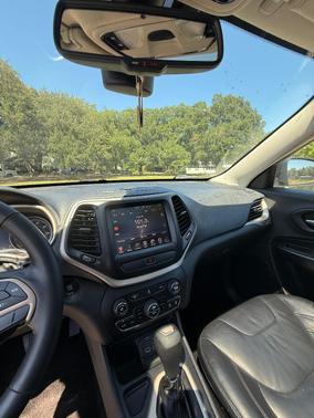 Gray 2015 Jeep Cherokee Limited