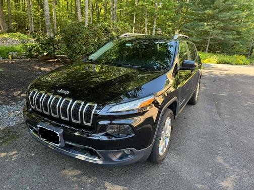 Black 2017 Jeep Cherokee Limited