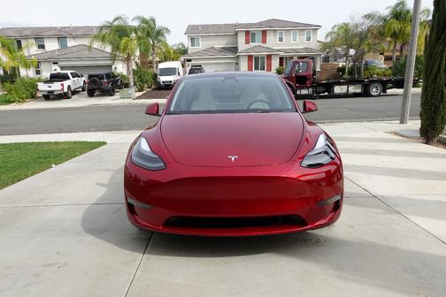 2024 Tesla Model Y Long Range