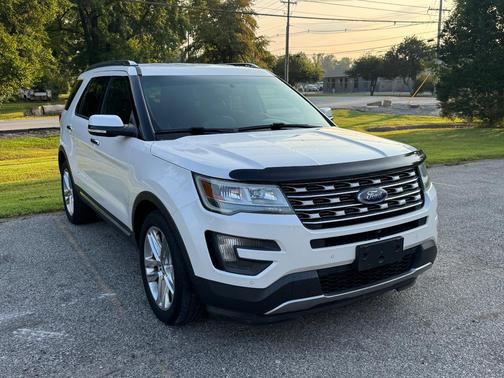 White 2016 Ford Explorer Limited