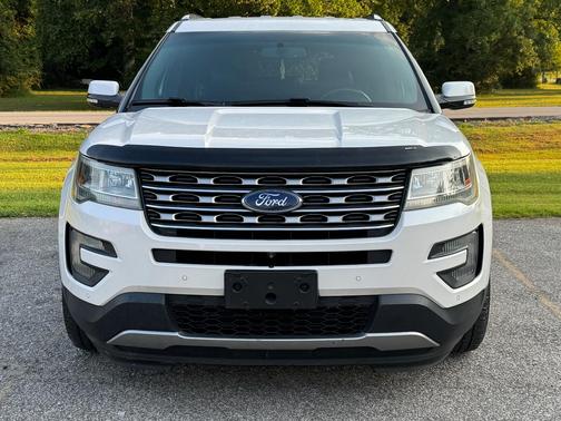 White 2016 Ford Explorer Limited