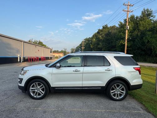 White 2016 Ford Explorer Limited