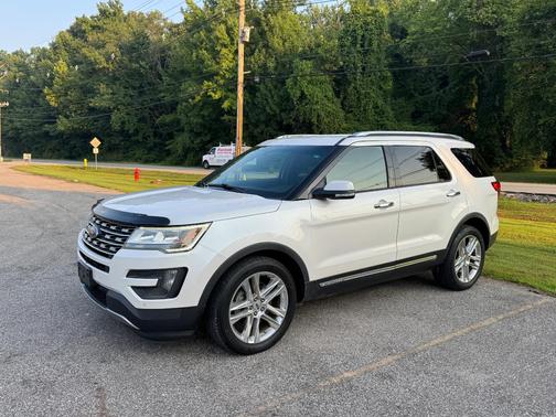 White 2016 Ford Explorer Limited