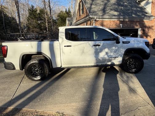 2024 GMC Sierra 1500 AT4X