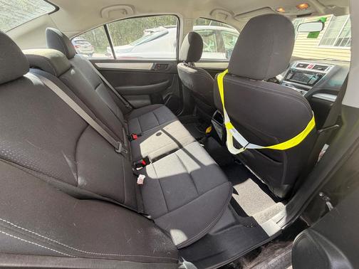 Black 2019 Subaru Legacy 2.5i
