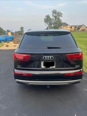 Black 2018 Audi Q7 3.0T Prestige