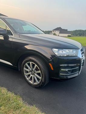 Black 2018 Audi Q7 3.0T Prestige