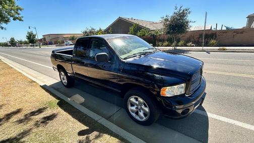 Black 2002 Dodge Ram 1500 Quad Cab