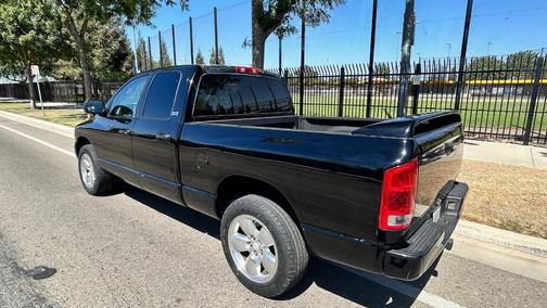 Black 2002 Dodge Ram 1500 Quad Cab