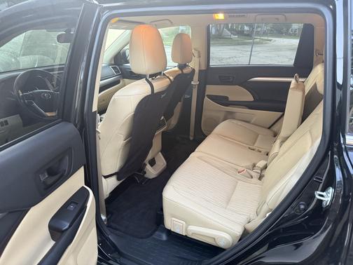 2015 Toyota Highlander LE Plus