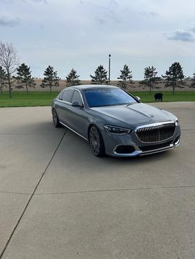 Gray 2022 Mercedes-Benz Maybach S 580 4MATIC