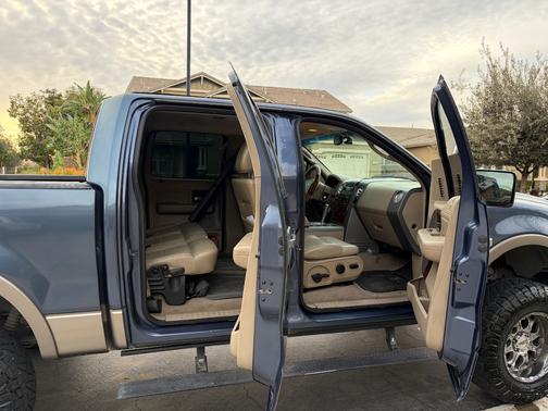 2006 Ford F-150 Lariat SuperCrew