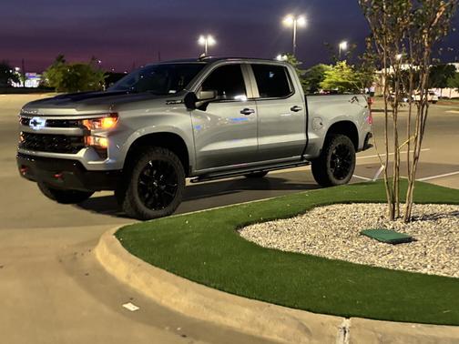 2024 Chevrolet Silverado 1500 Custom Trail Boss