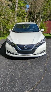 White 2021 Nissan Leaf SL PLUS
