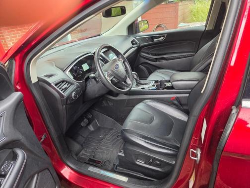 Red 2018 Ford Edge Titanium