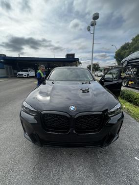 Black 2023 BMW X4 xDrive30i