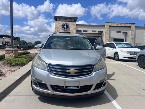 Silver 2016 Chevrolet Traverse 1LT