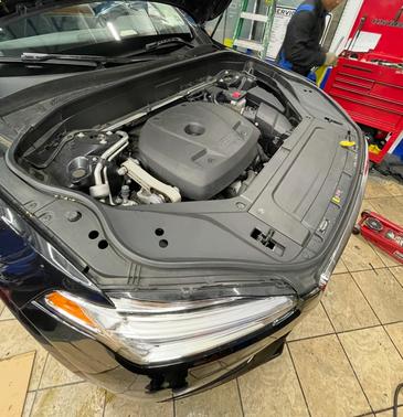 2022 Volvo XC90 T6 Momentum