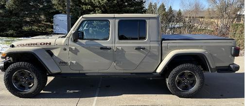 Beige 2022 Jeep Gladiator Rubicon