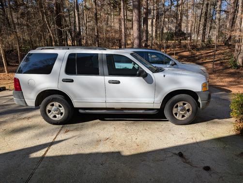 2003 Ford Explorer XLS