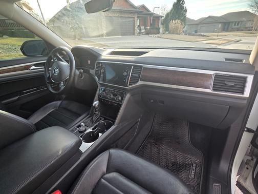 2019 Volkswagen Atlas 3.6L SEL Premium