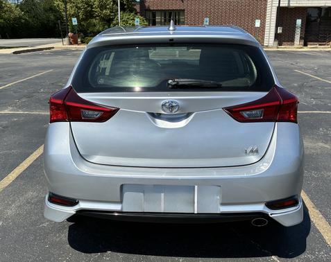 Silver 2017 Toyota Corolla iM Base