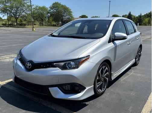 Silver 2017 Toyota Corolla iM Base