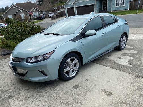 2018 Chevrolet Volt LT