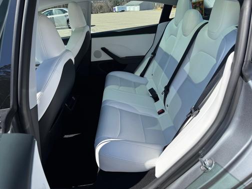 2025 Tesla Model 3 Long Range RWD