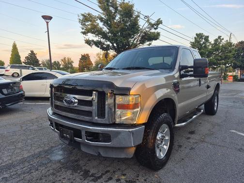 Beige 2008 Ford F-250 XLT SuperCab Super Duty