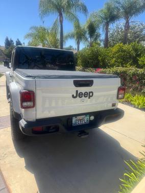 White 2021 Jeep Gladiator Willys