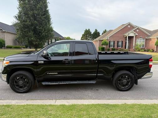 Black 2016 Toyota Tundra SR