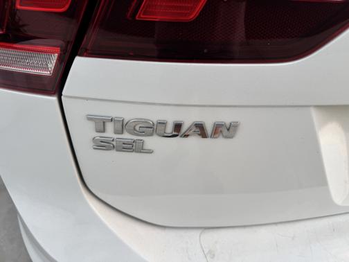 2018 Volkswagen Tiguan 2.0T SEL Premium