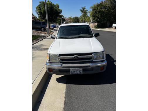 2000 Toyota Tacoma Base