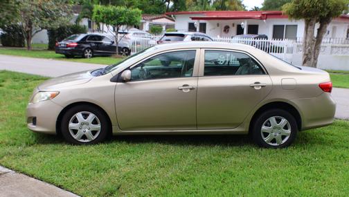 2010 Toyota Corolla LE