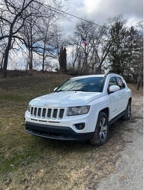 White 2016 Jeep Compass Latitude
