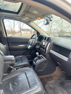 White 2016 Jeep Compass Latitude