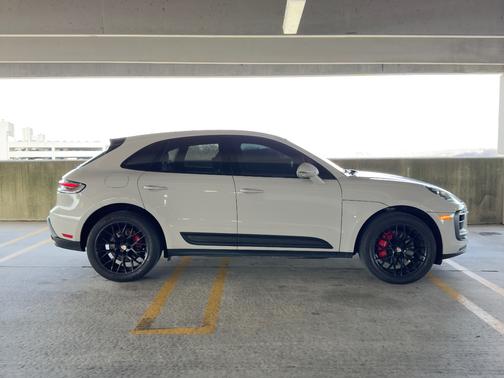 2022 Porsche Macan Macan S