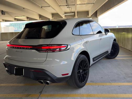 2022 Porsche Macan Macan S