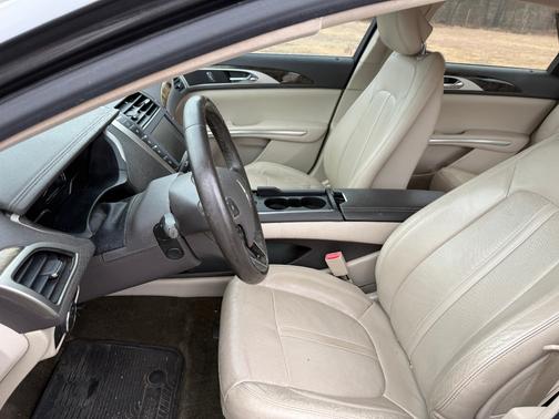 2016 Lincoln MKZ Hybrid Base