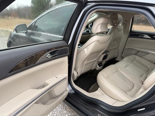 2016 Lincoln MKZ Hybrid Base