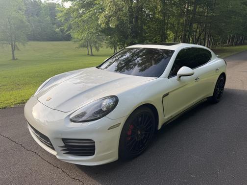 2014 Porsche Panamera Panamera GTS