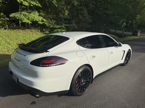 2014 Porsche Panamera Panamera GTS