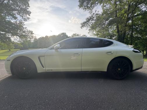 2014 Porsche Panamera Panamera GTS