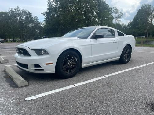 2014 Ford Mustang V6