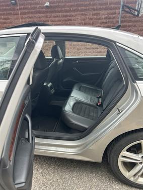 2012 Volkswagen Passat 2.0 TDI SEL Premium