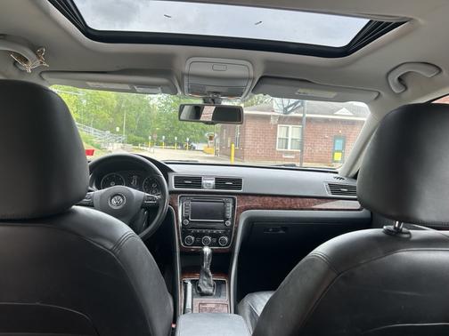 2012 Volkswagen Passat 2.0 TDI SEL Premium
